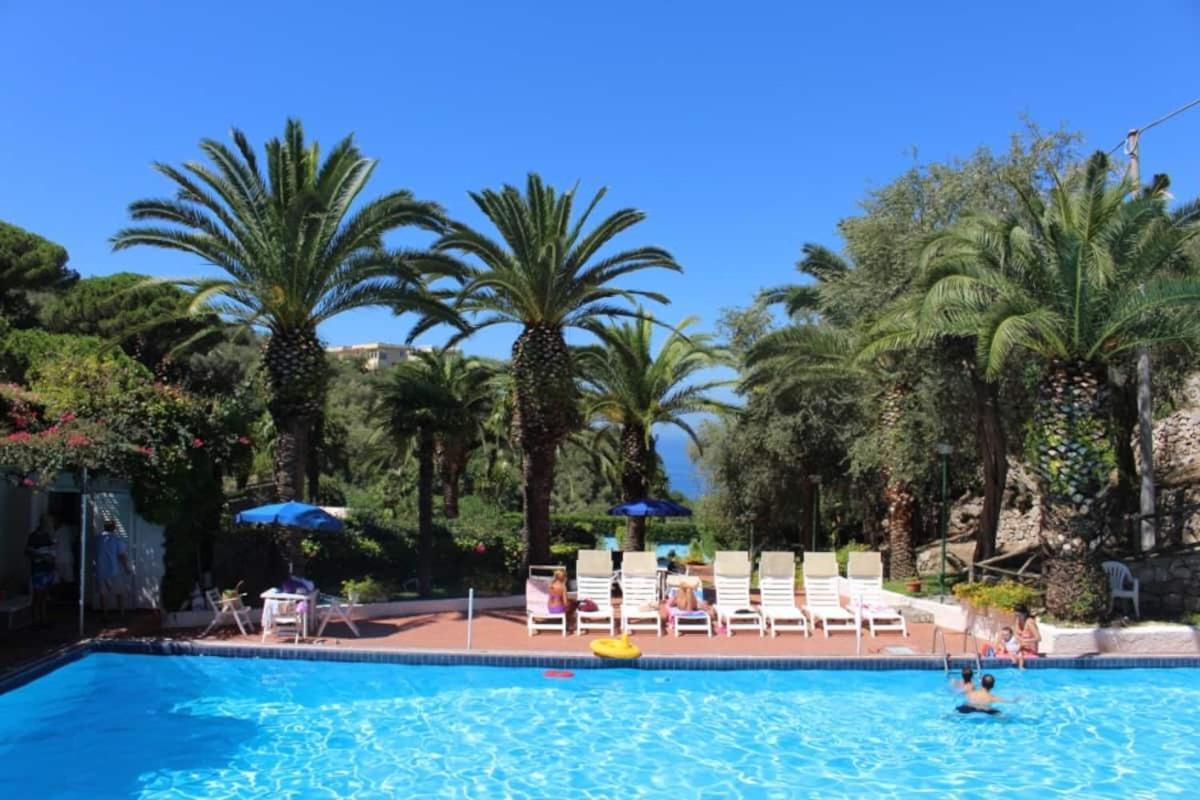 Un Paradiso A Sorrento Con Piscina Massa Lubrense Exterior foto