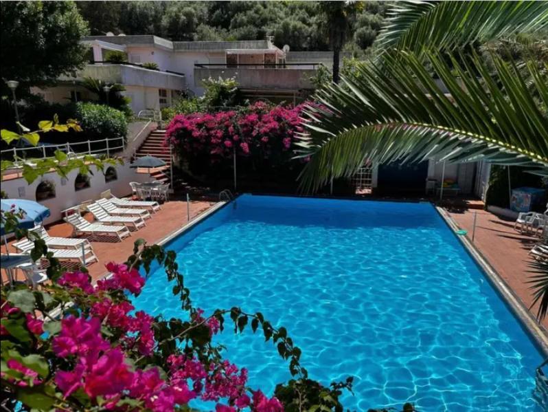 Un Paradiso A Sorrento Con Piscina Massa Lubrense Exterior foto