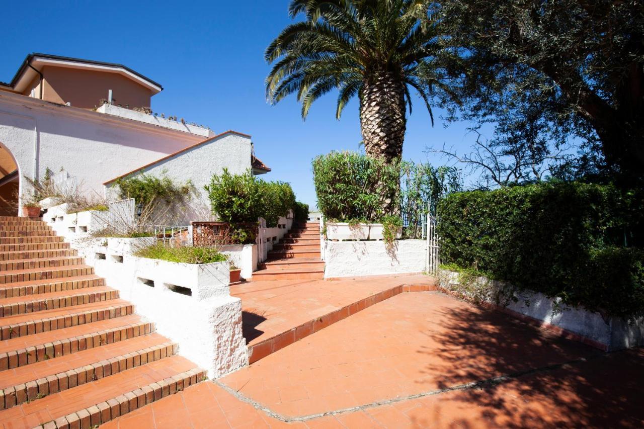 Un Paradiso A Sorrento Con Piscina Massa Lubrense Exterior foto